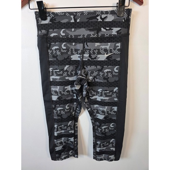 Nike Pants - Nike Dri-FIT Womens Running Leggings Gray Camo Checkerboard Capri Tights Small